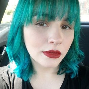 Meet your Posher, Elizabeth